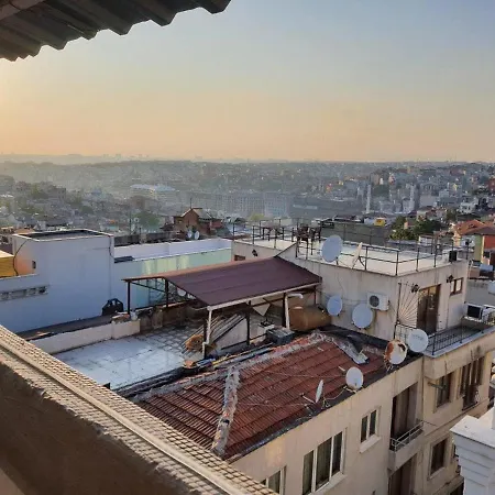 Arshia Hotel